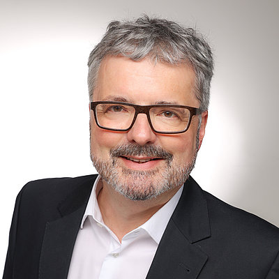 Dr. Peter O. Wüst